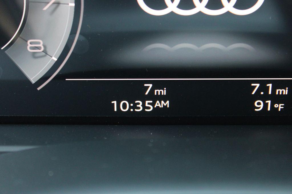 2025 Audi Q7 Premium Plus - Photo 12