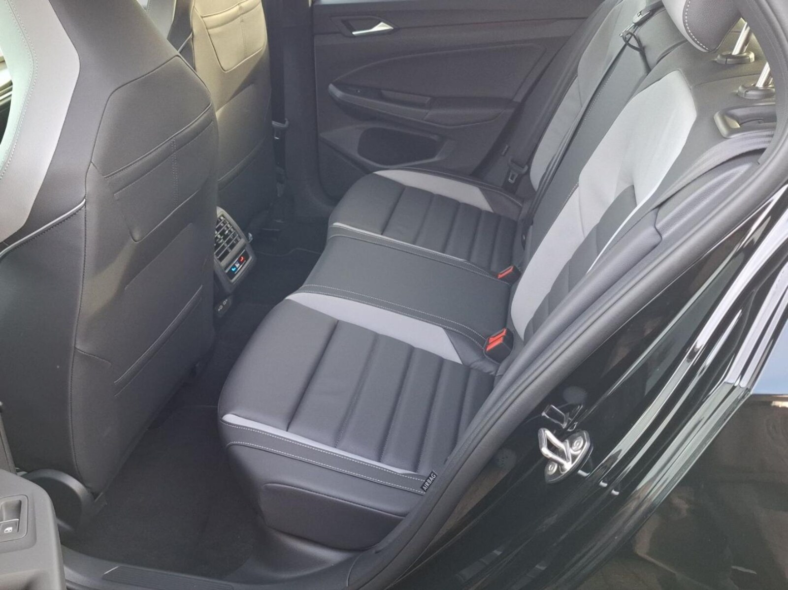 Volkswagen Golf – Bild 3
