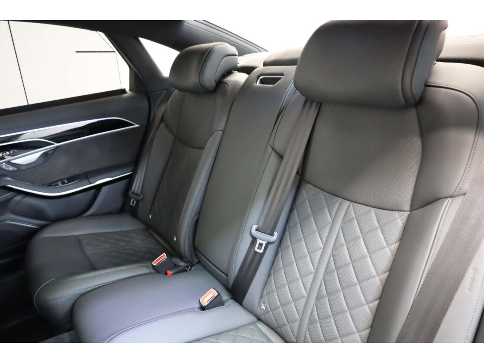 Audi A8 – Bild 11