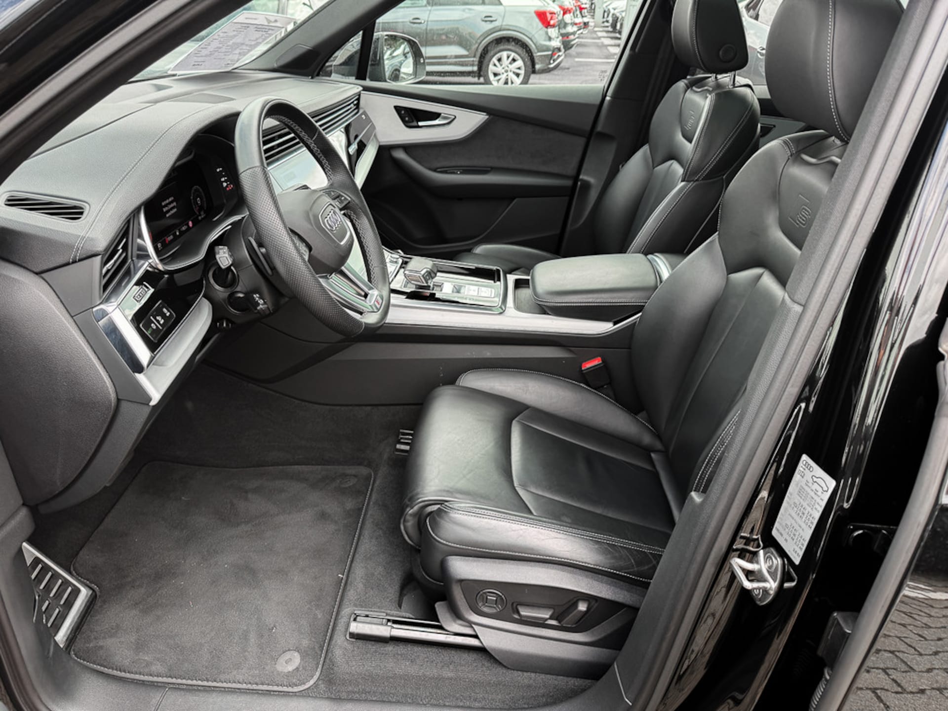 Audi SQ7 SUV