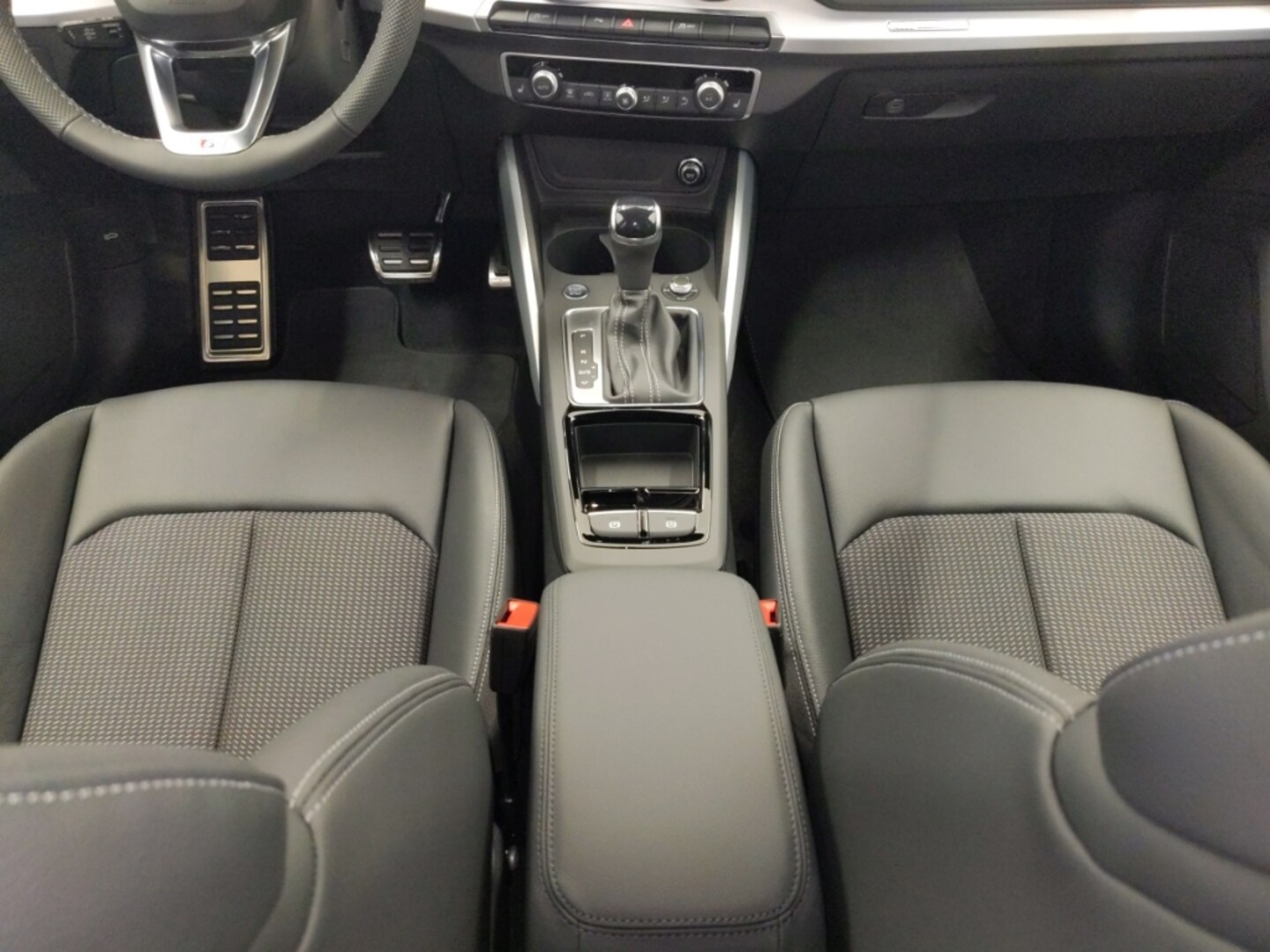 Bild über Audi Q2 S line 35 TFSI S tronic - für weitere Informationen kontaktieren Sie den Audi Partner