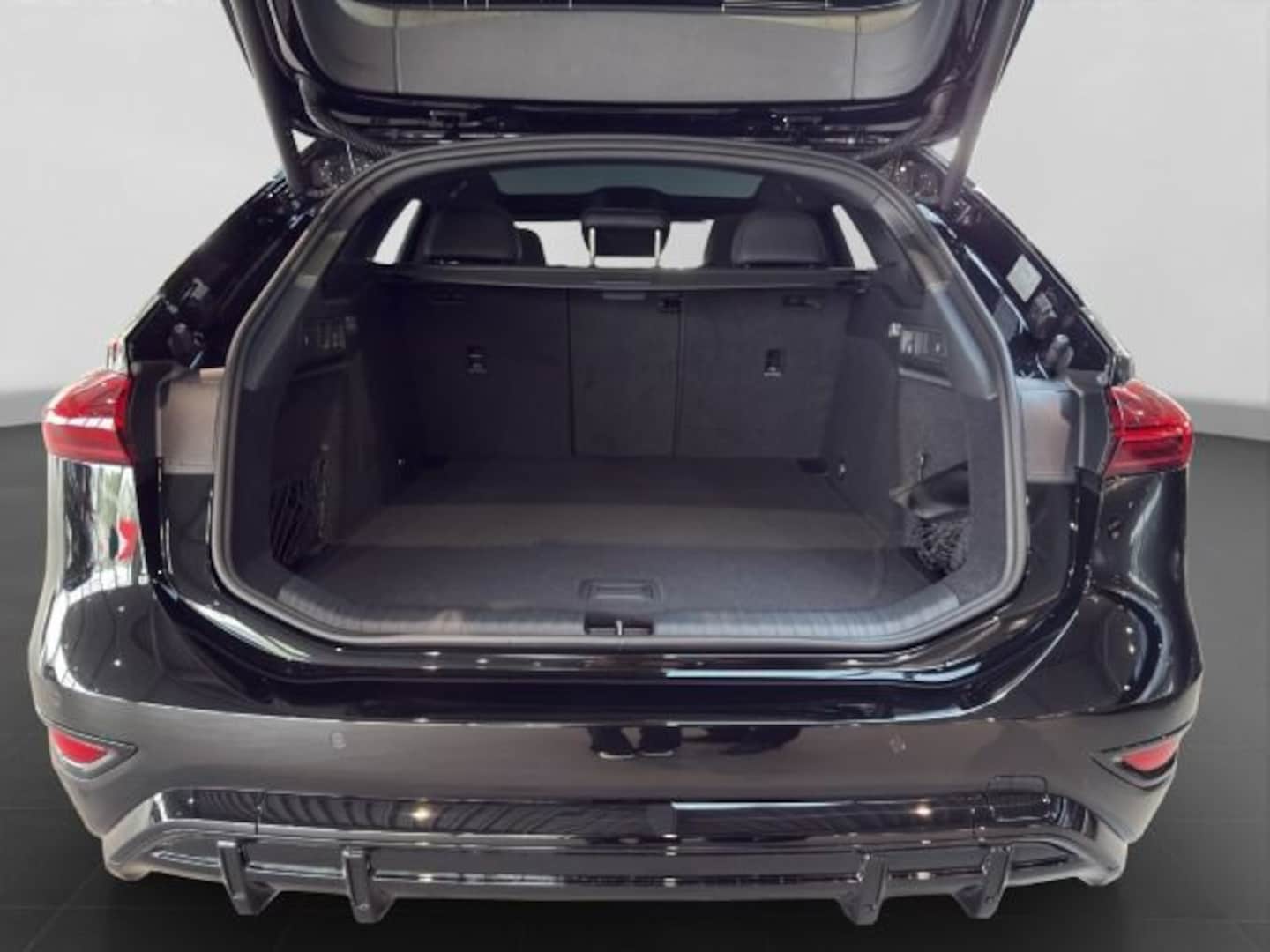 Bild über Audi A6 Avant e-tron S line business e-tron performance 270 kW - für weitere Informationen kontaktieren Sie den Audi Partner