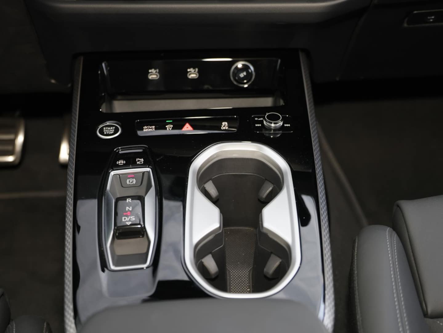 Bild über Audi A6 Avant e-hybrid e-hybrid quattro 270 kW S tronic - für weitere Informationen kontaktieren Sie den Audi Partner
