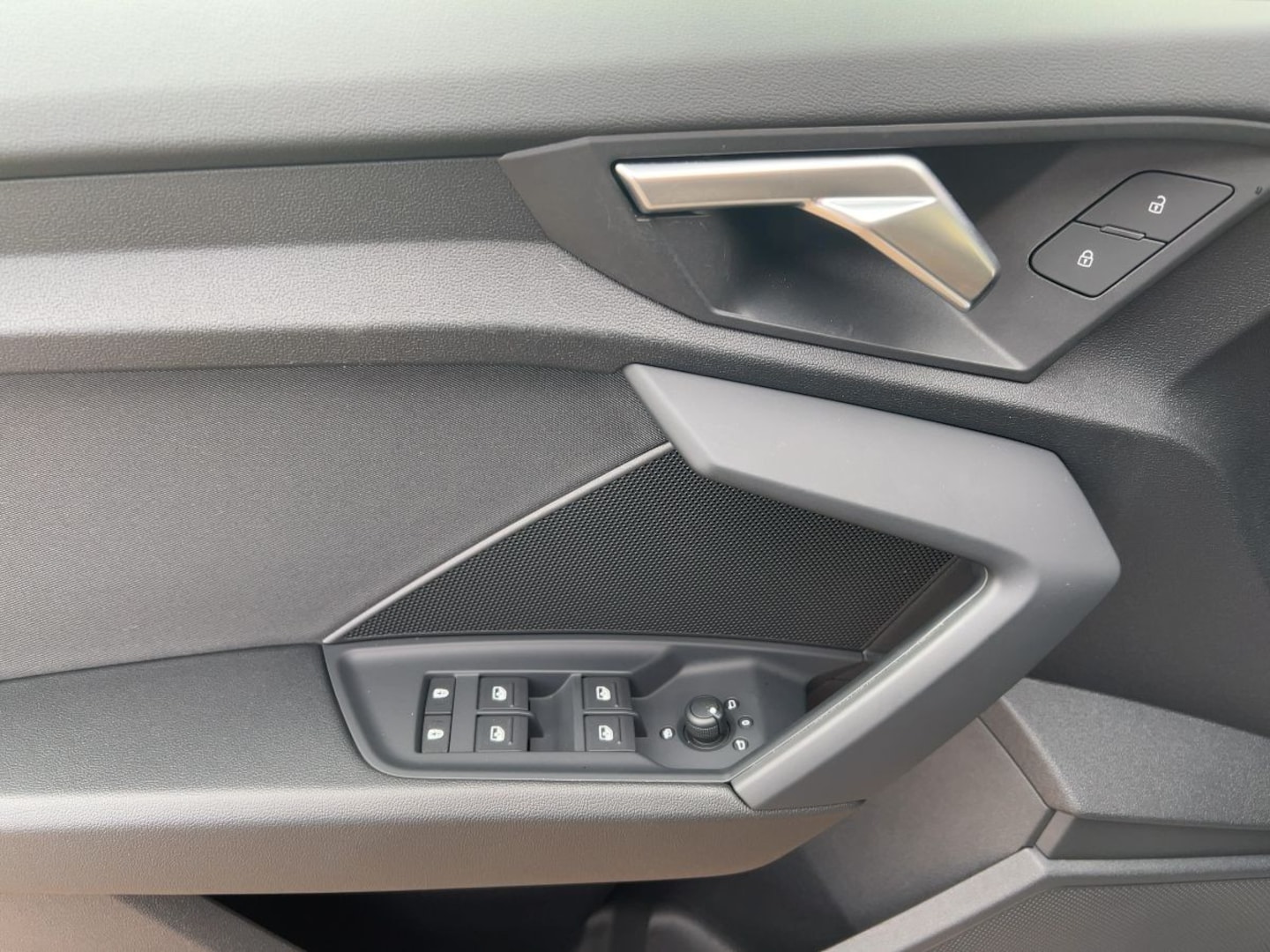 Bild über Audi A3 Sportback S line 35 TFSI S tronic - für weitere Informationen kontaktieren Sie den Audi Partner