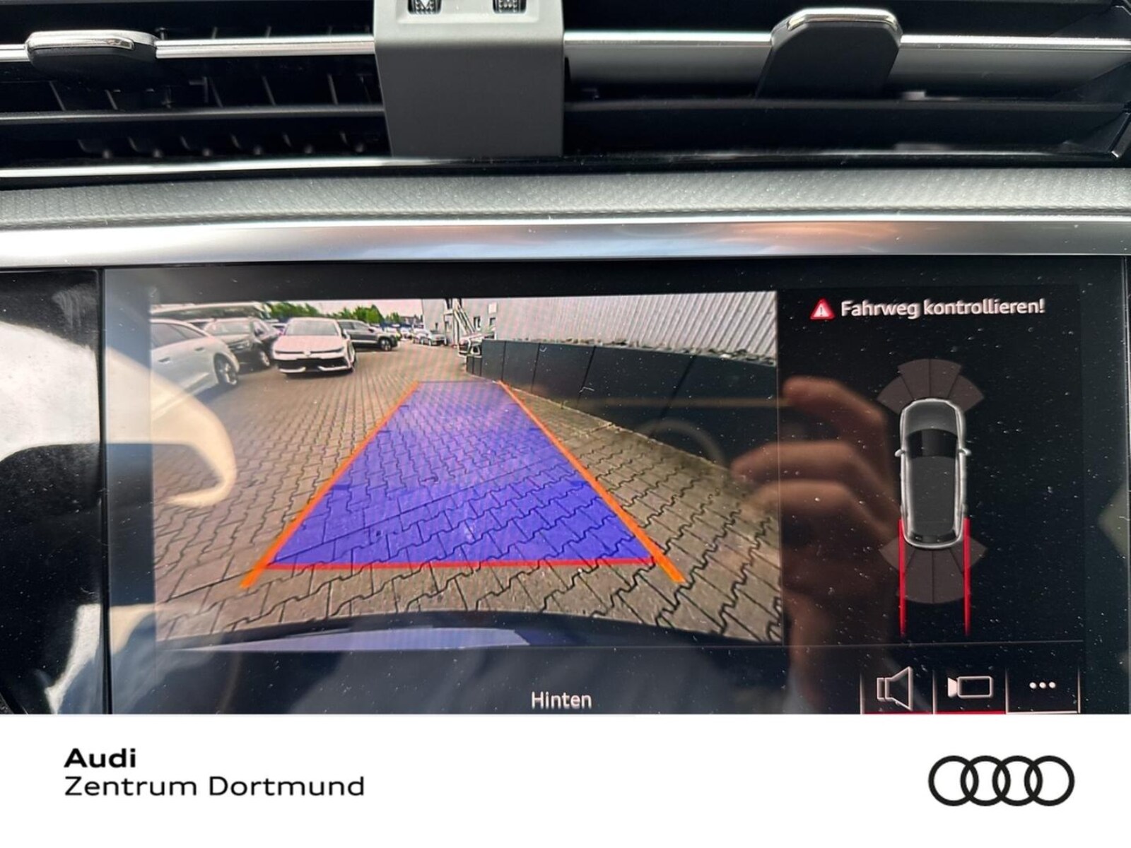 Audi Q3 – Bild 12