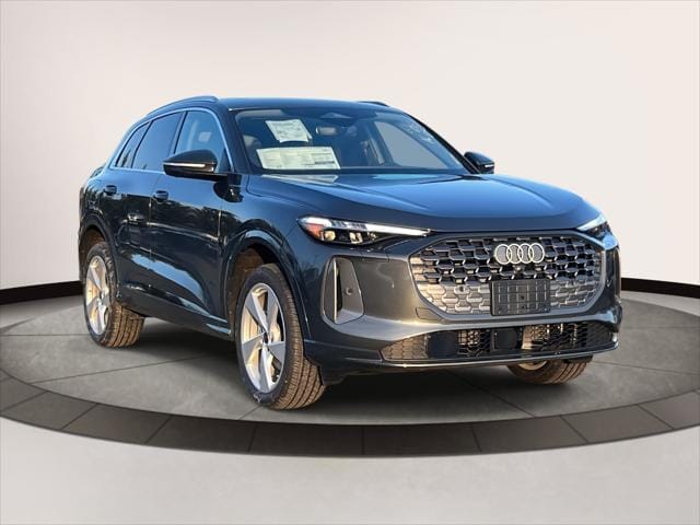 2025 Audi New Q5 Premium Plus's photo