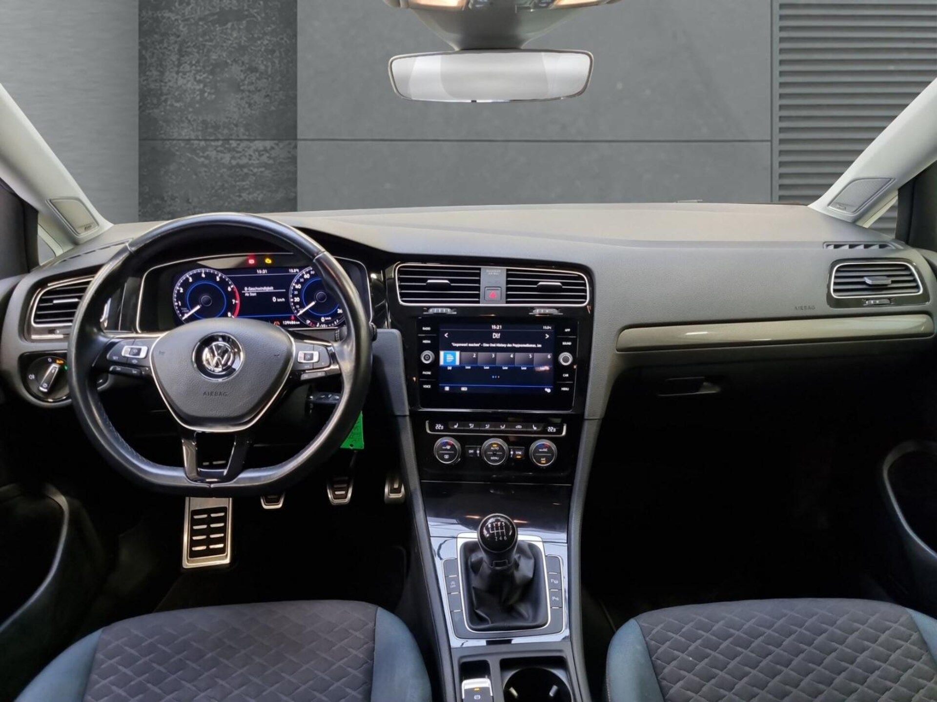 Volkswagen Golf IQ.DRIVE