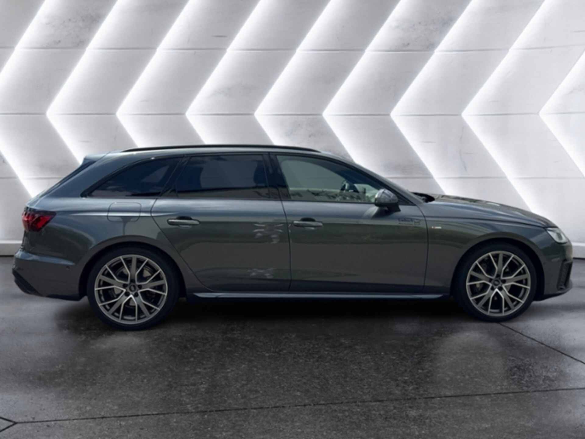 Audi A4 Avant S line