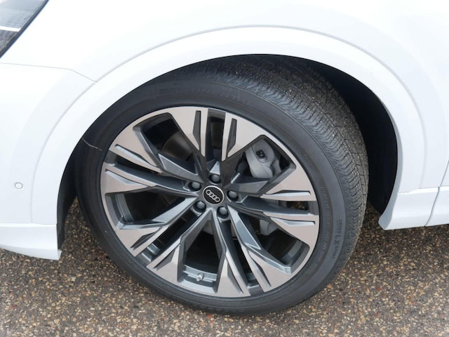2026 Audi Q8 Premium Plus - Photo 7