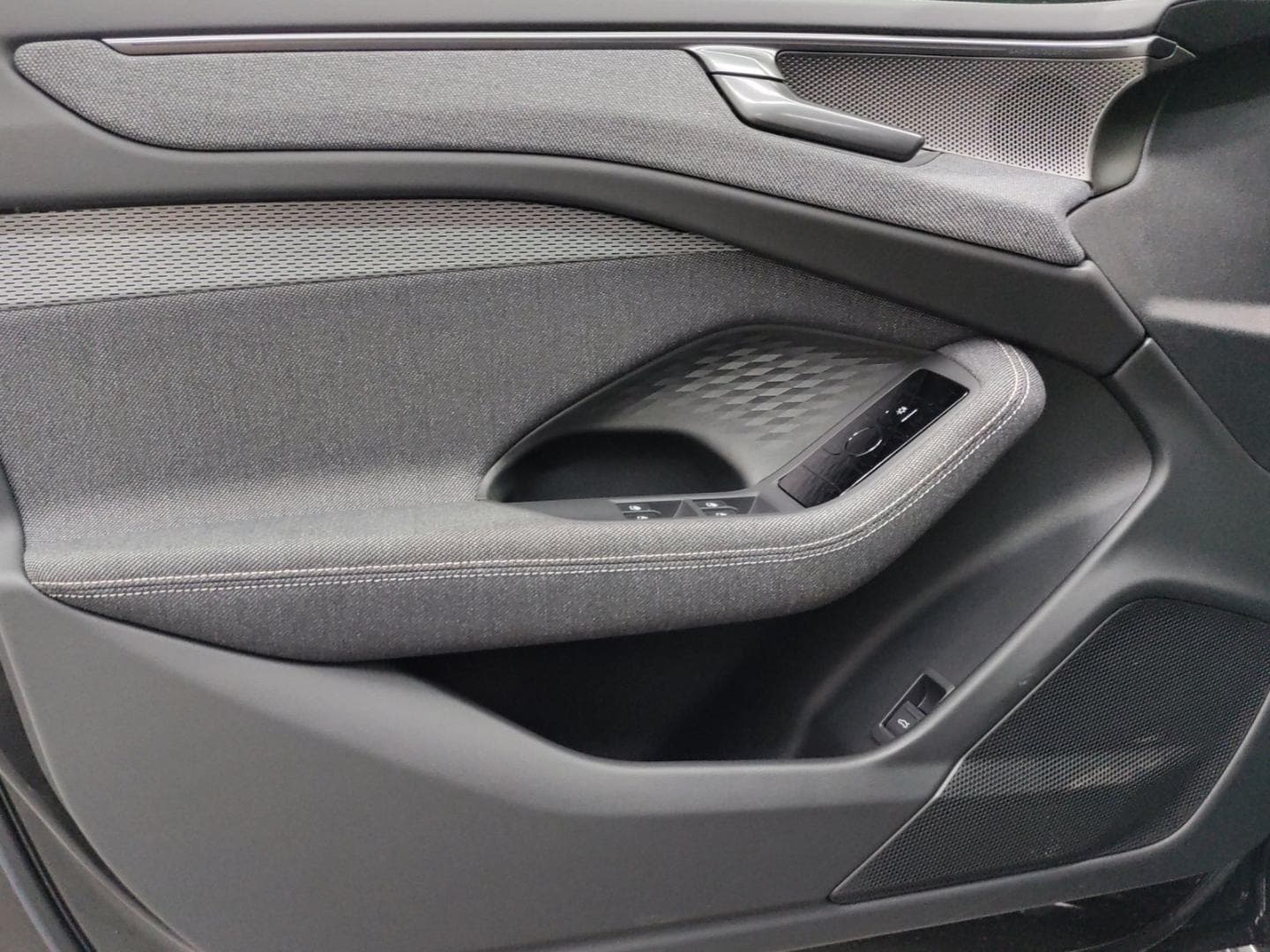 Bild über Audi A6 Avant edition one TDI quattro 150 kW S tronic - für weitere Informationen kontaktieren Sie den Audi Partner
