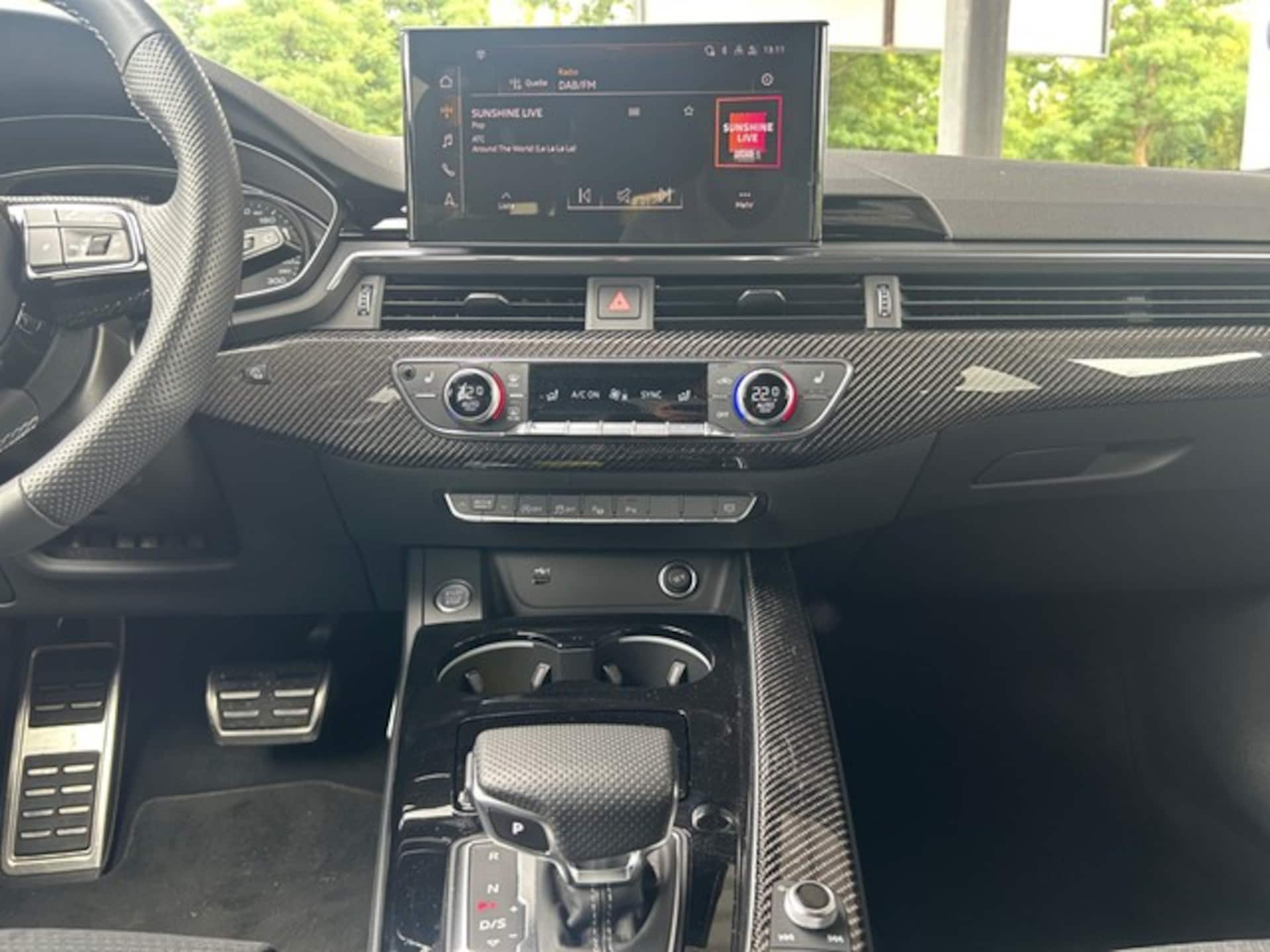 Audi A4 Avant S line