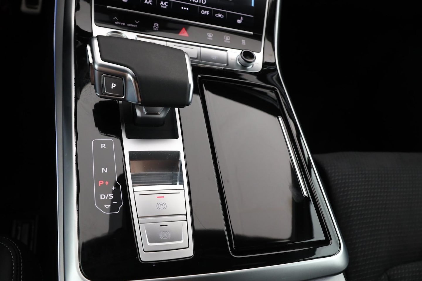 Bild über Audi Q7 SUV S line business TFSI quattro 250 kW tiptronic - für weitere Informationen kontaktieren Sie den Audi Partner