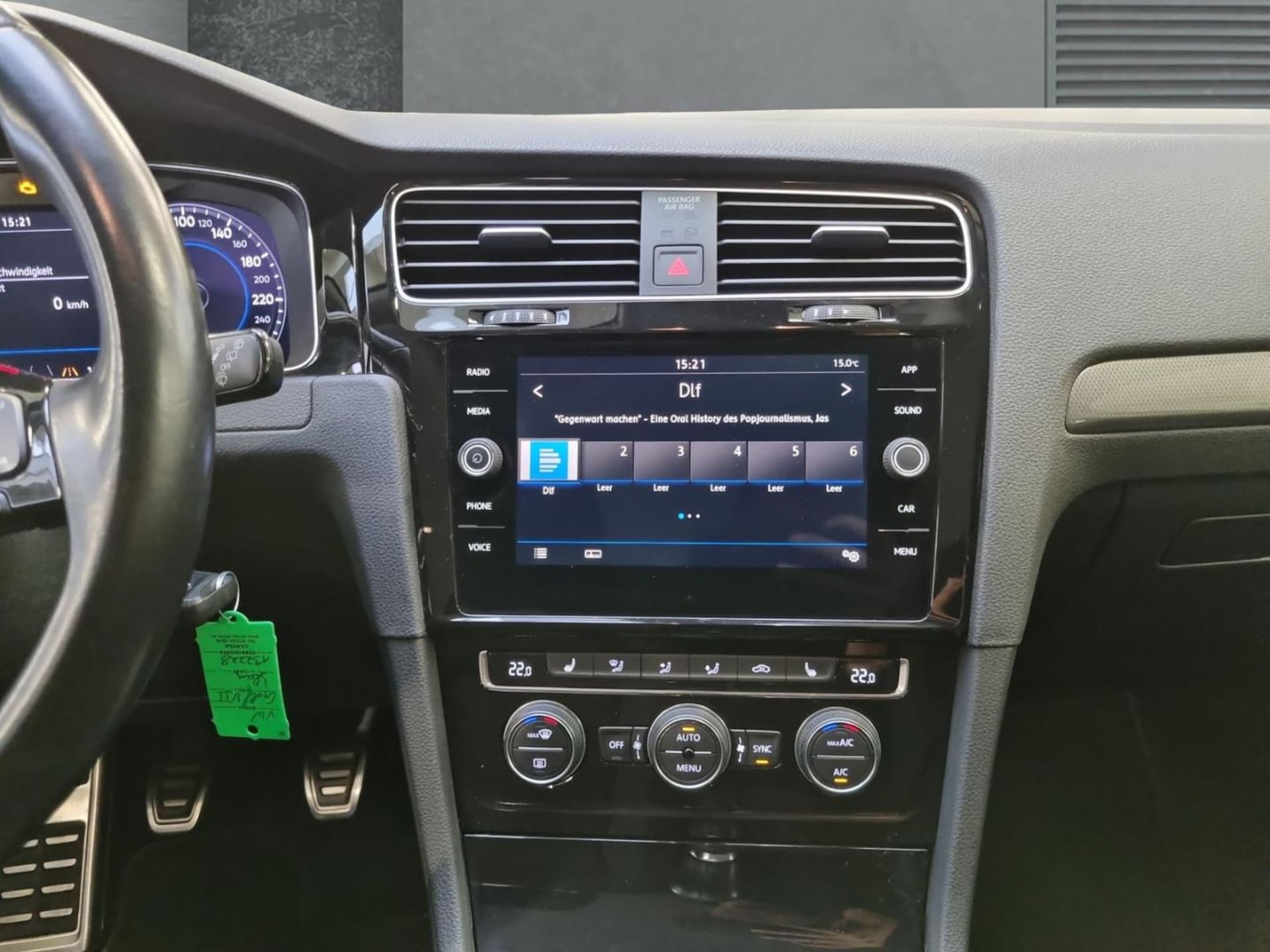 Volkswagen Golf IQ.DRIVE