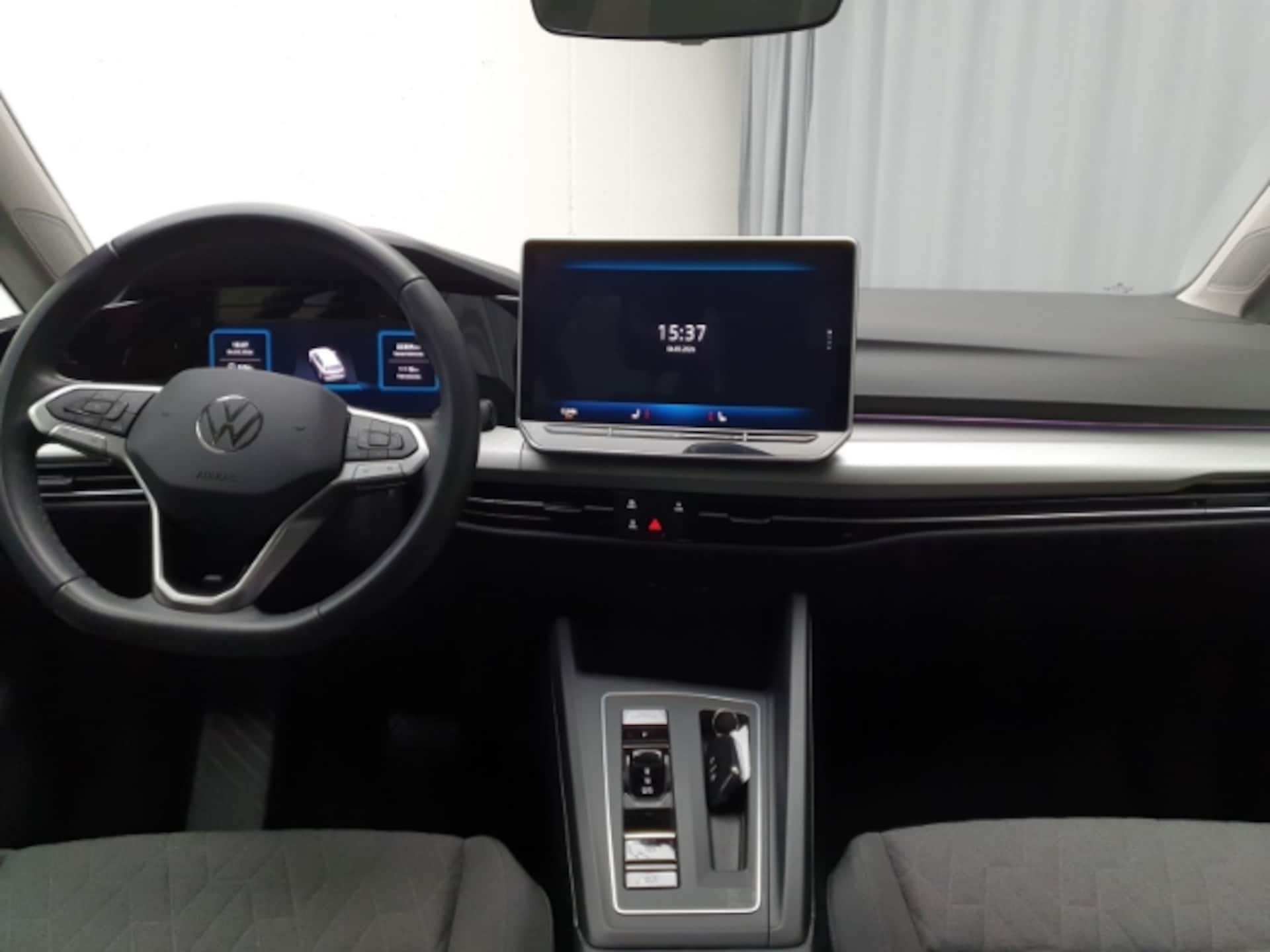 Volkswagen Golf Variant Life