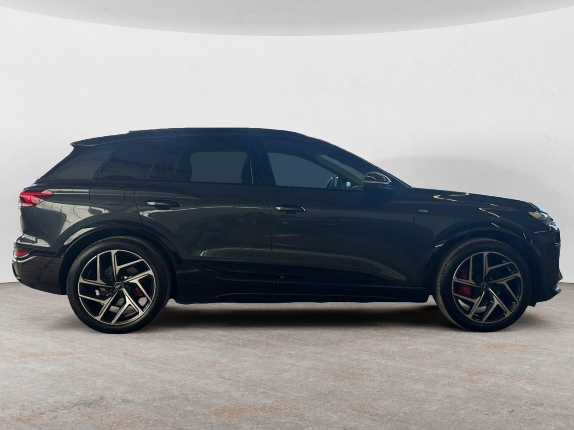 Audi Q6 SUV e-tron