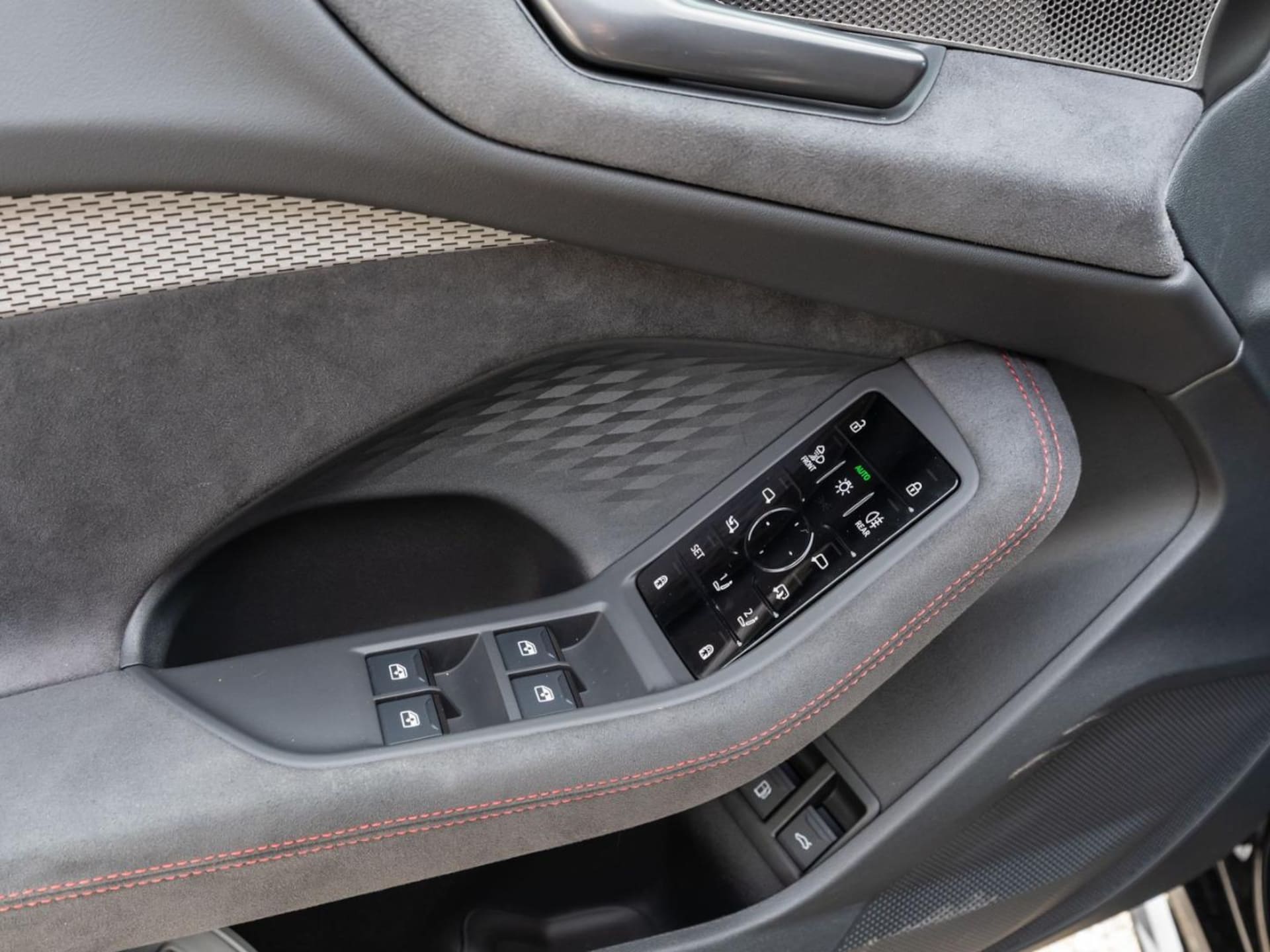Audi A5 Avant e-hybrid