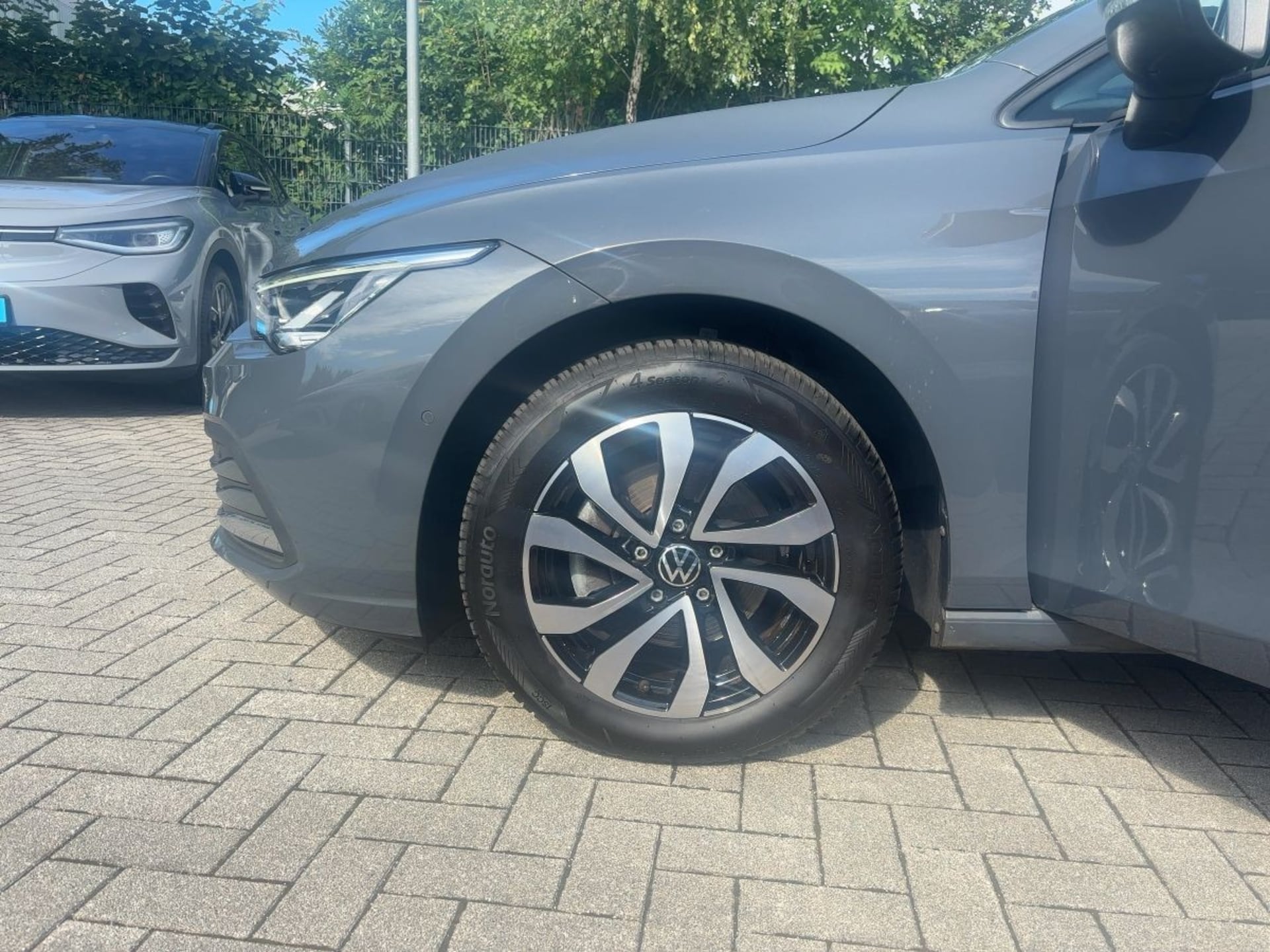 Volkswagen Golf Active