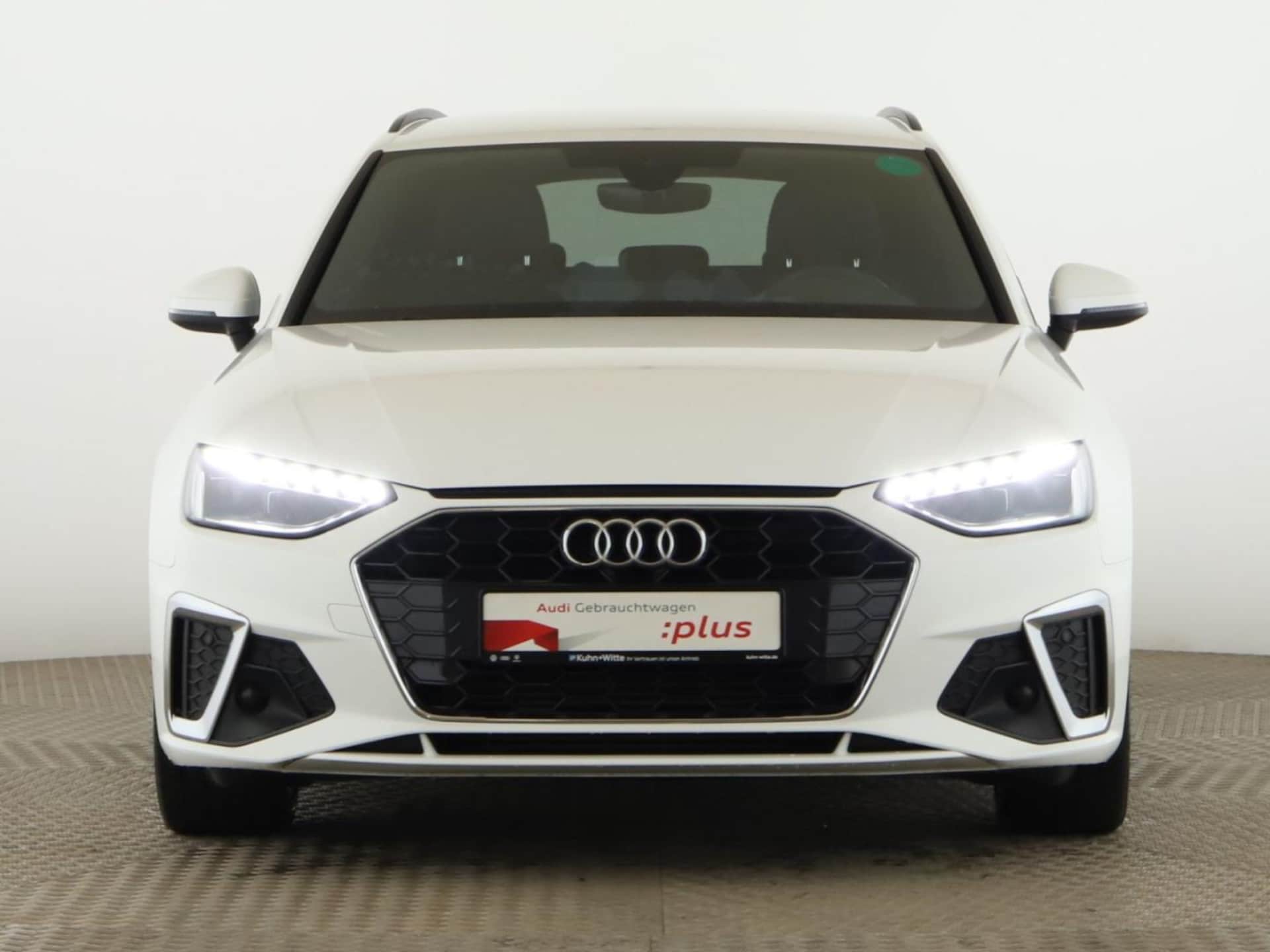Audi A4 Avant S line
