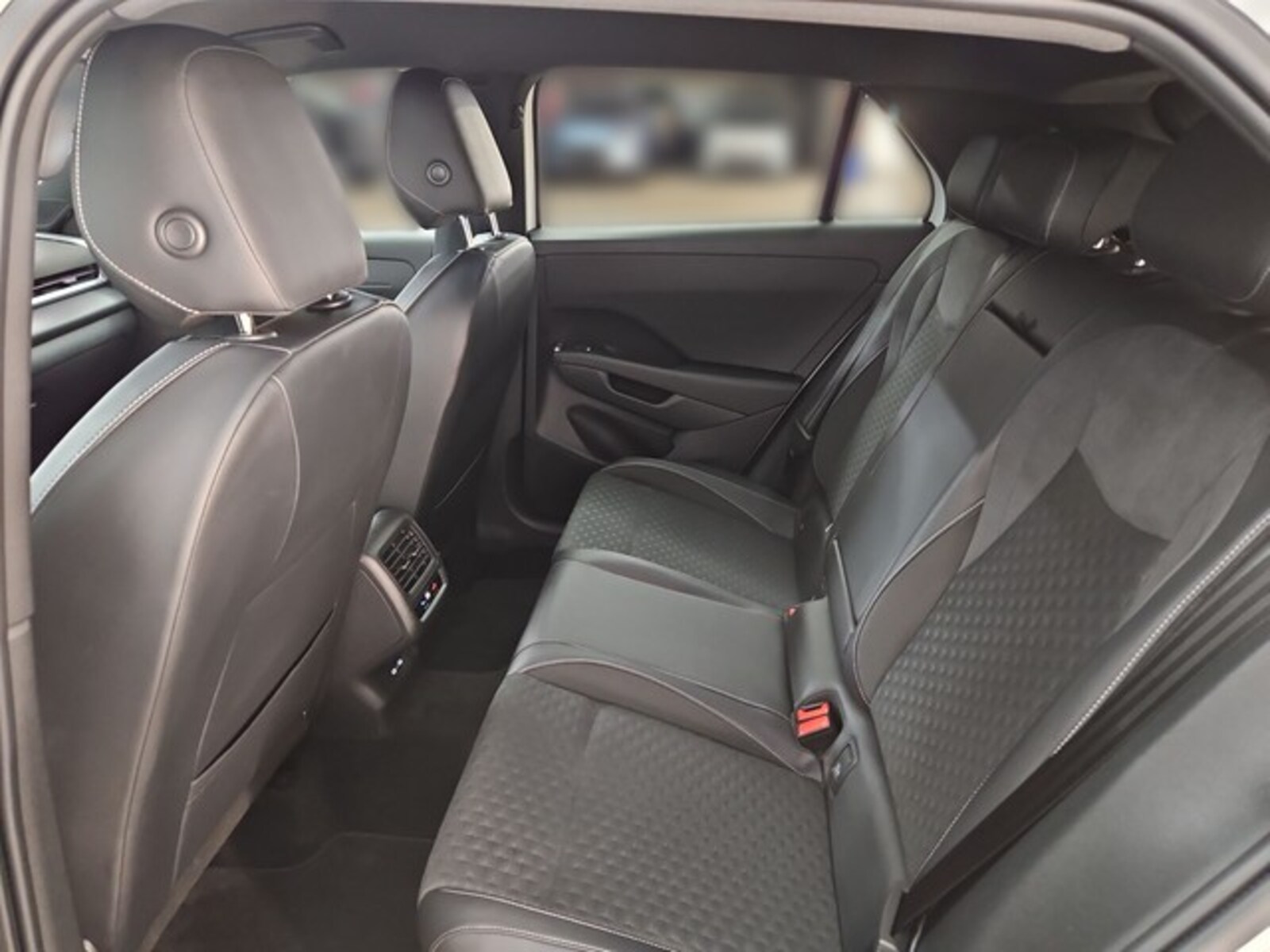 Volkswagen T-Roc – Bild 10