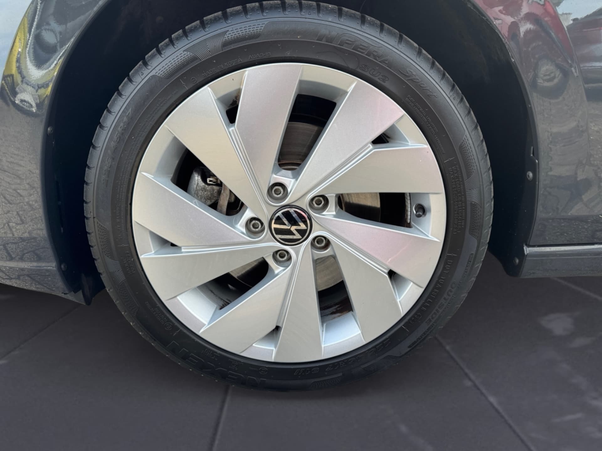 Volkswagen Golf Style