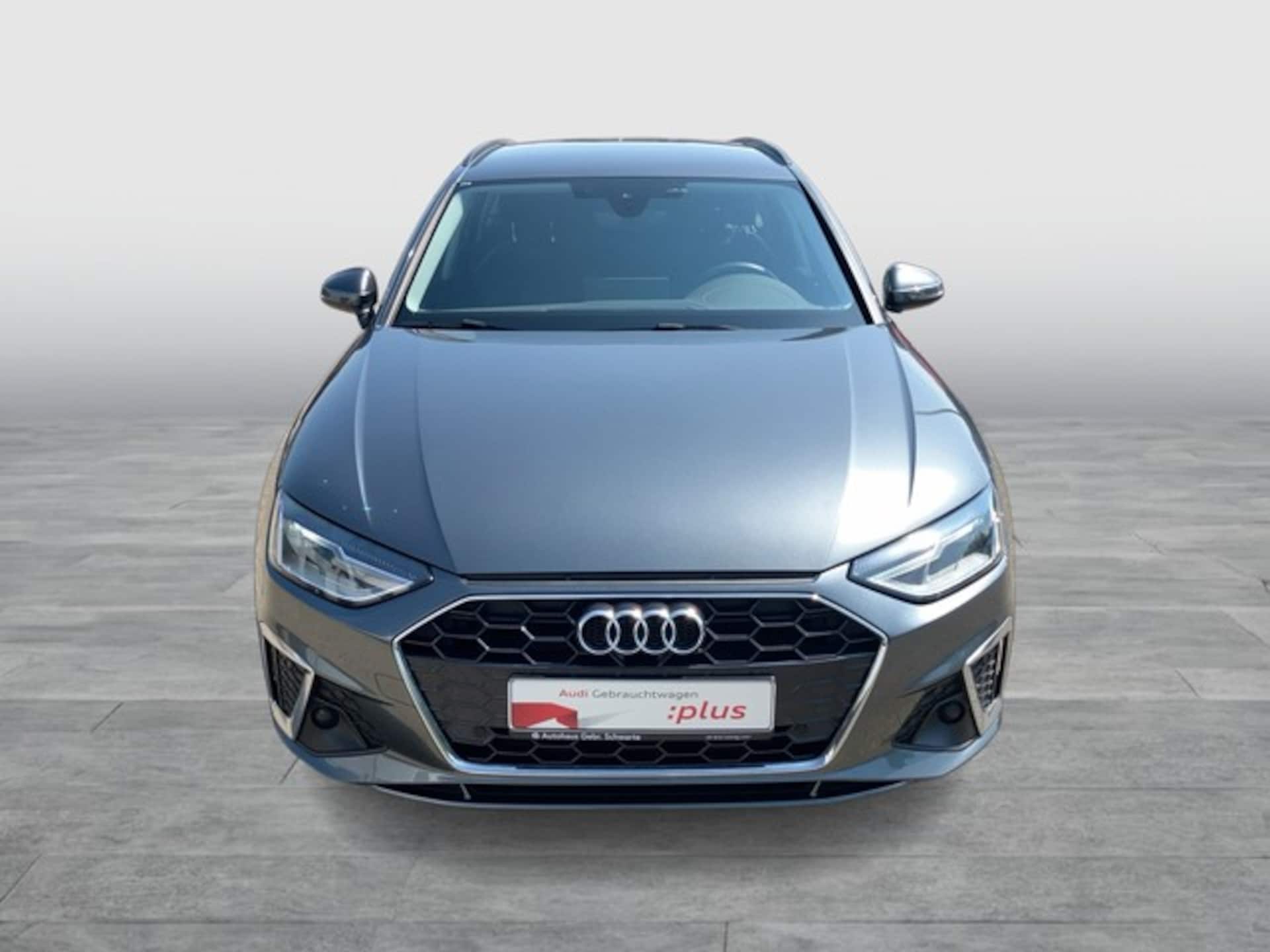 Audi A4 Avant S line