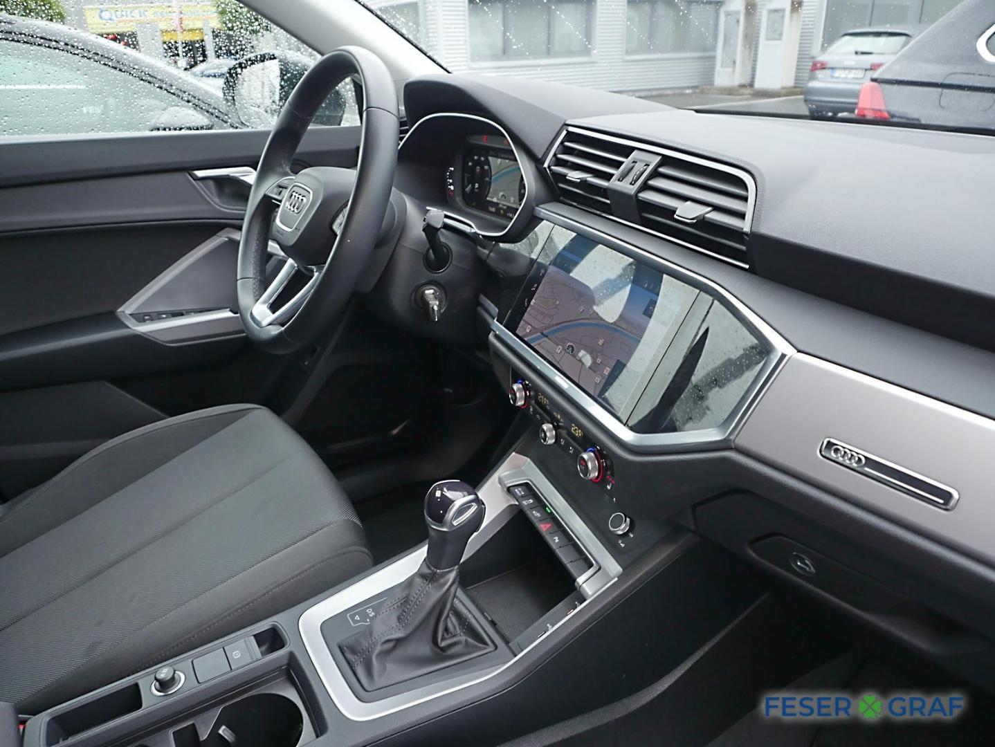 Image about Audi Q3 Sportback TFSI e 45 TFSI e S tronic