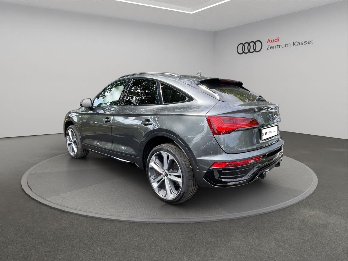 Bild über Audi Q5 Sportback 40 TFSI quattro S tronic - für weitere Informationen kontaktieren Sie den Audi Partner