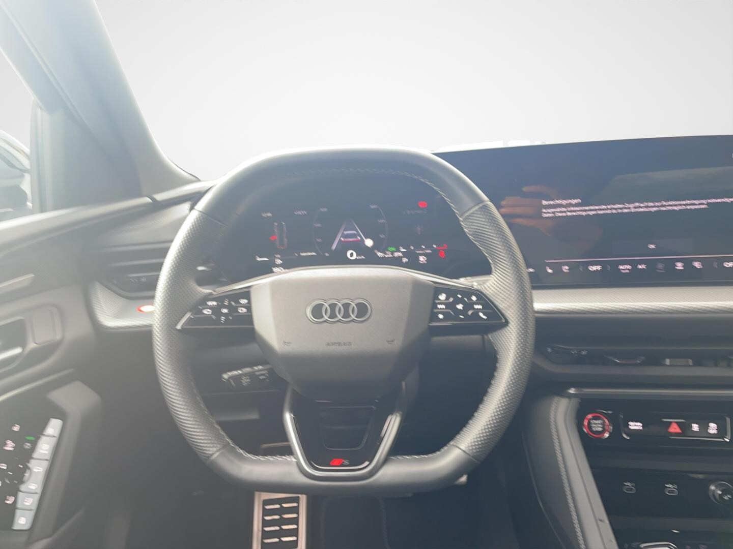 Bild über Audi Q5 SUV TFSI quattro 150 kW S tronic - für weitere Informationen kontaktieren Sie den Audi Partner