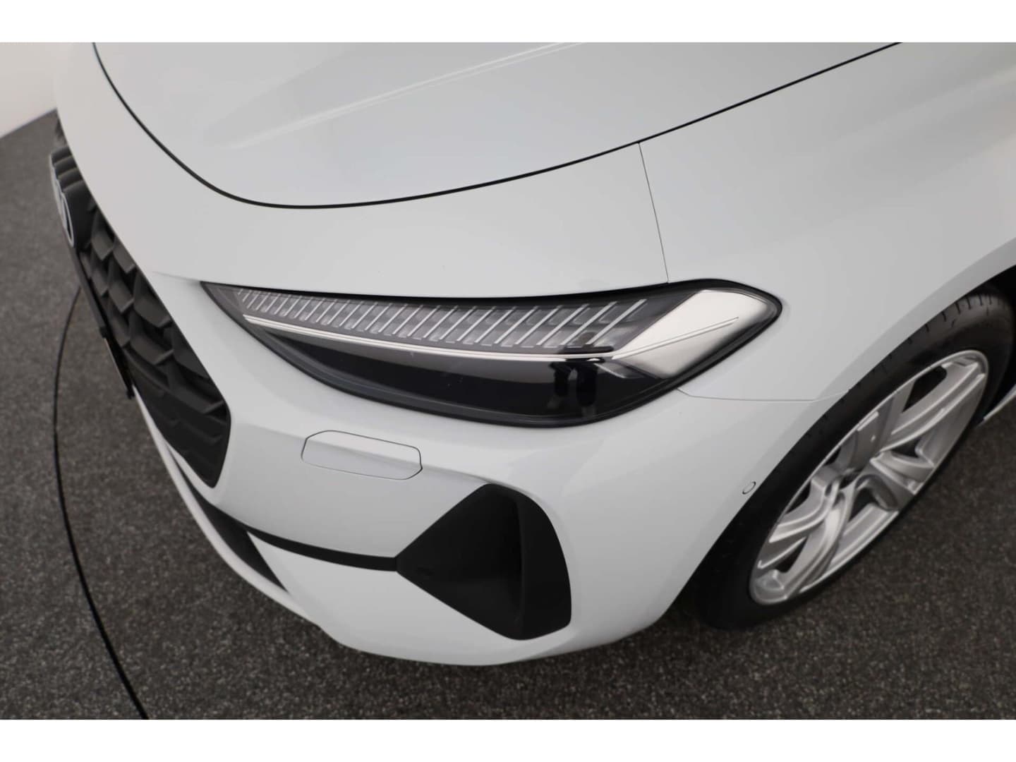 Bild über Audi A5 Avant TDI 150 kW S tronic - für weitere Informationen kontaktieren Sie den Audi Partner