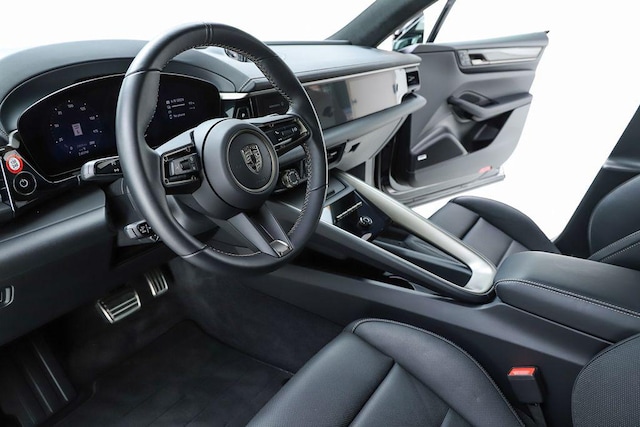 2025 Porsche Macan Electric