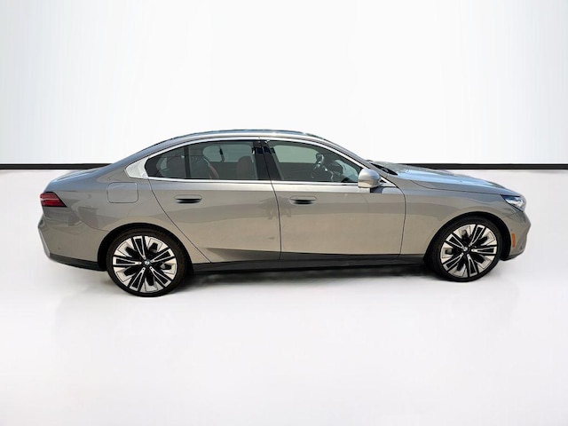 2024 BMW 530i