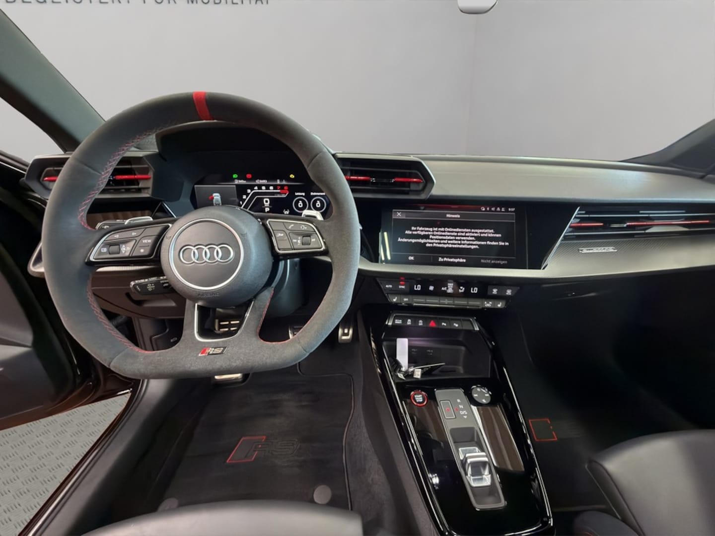 Bild über Audi RS 3 Sportback TFSI quattro S tronic - für weitere Informationen kontaktieren Sie den Audi Partner