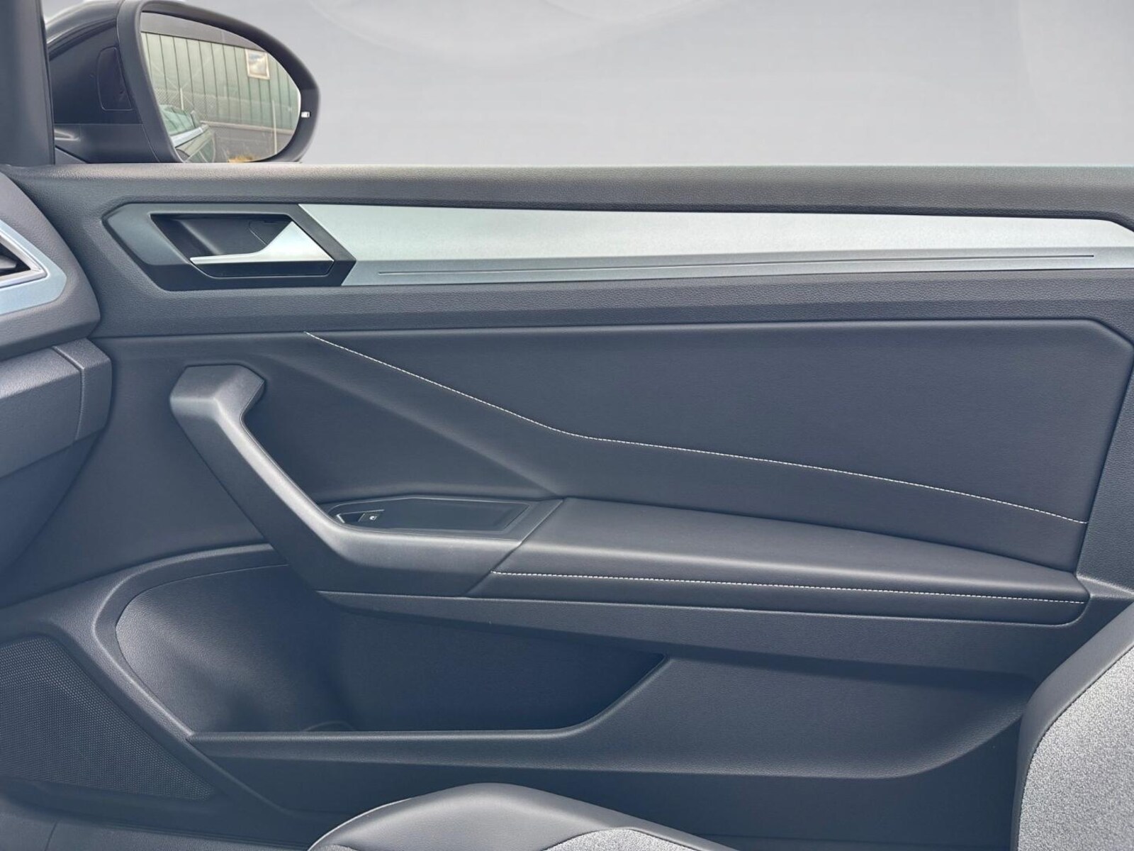 Volkswagen T-Roc Cabriolet – Bild 21