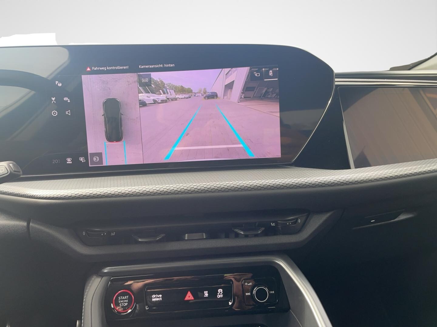 Bild über Audi Q5 SUV TFSI quattro 150 kW S tronic - für weitere Informationen kontaktieren Sie den Audi Partner