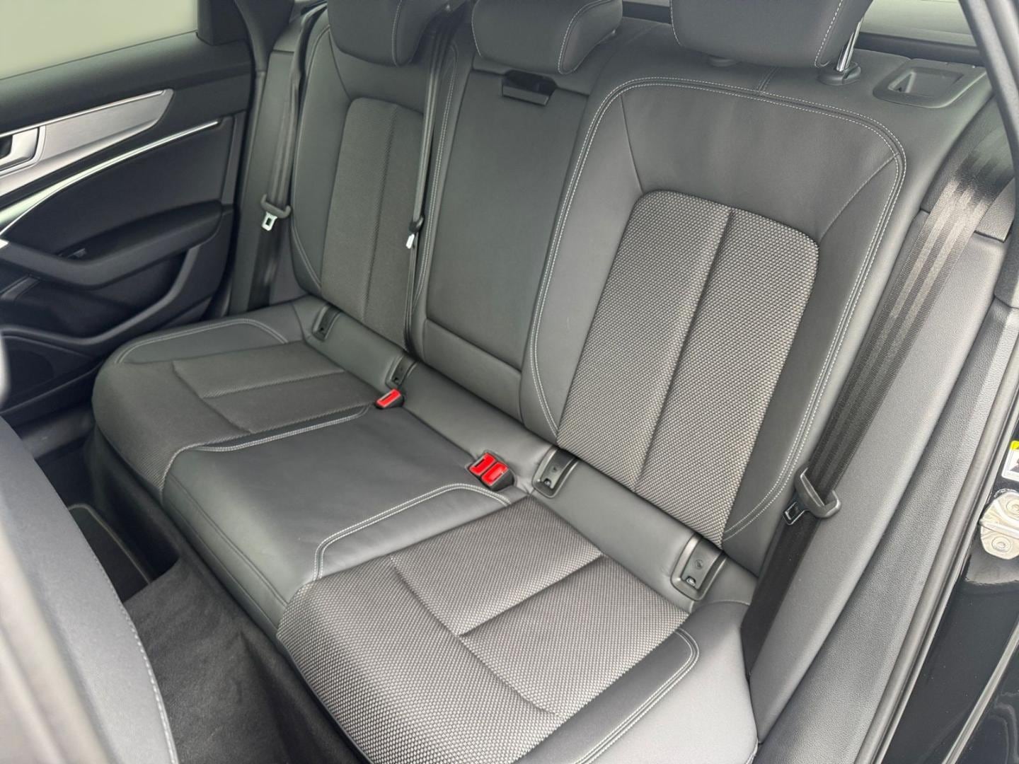 Bild über Audi A6 Avant S line 40 TDI quattro S tronic - für weitere Informationen kontaktieren Sie den Audi Partner
