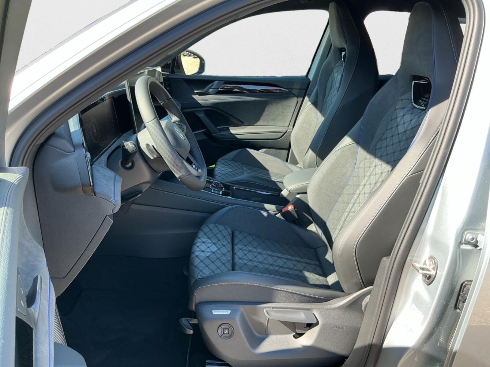 Volkswagen Tiguan – Bild 10