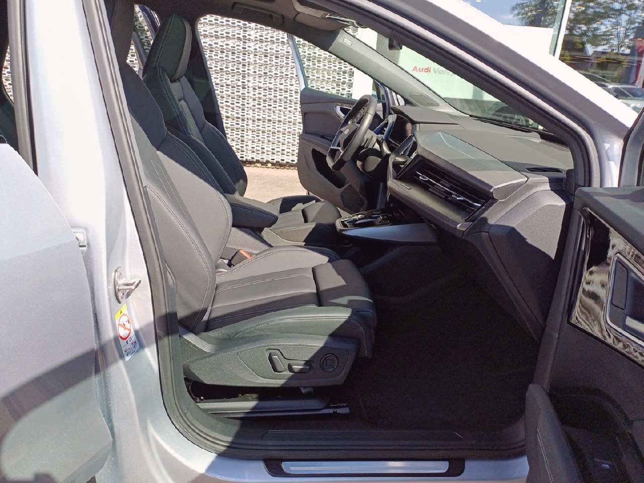 Image about Audi Q4 e-tron Executive 45 e-tron quattro 195,00 kW