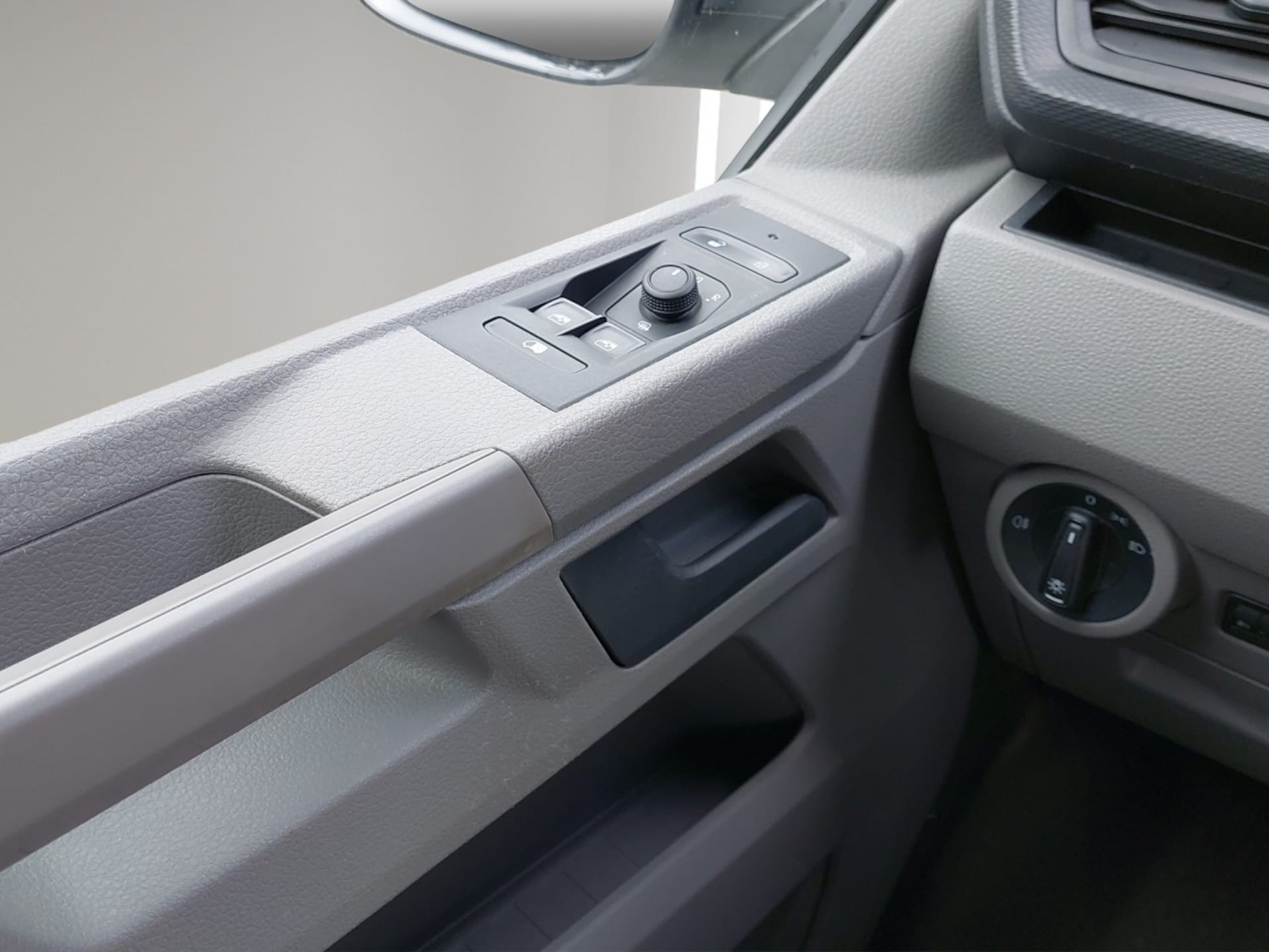 Volkswagen T6.1 Transporter Kasten kurzer Radstand