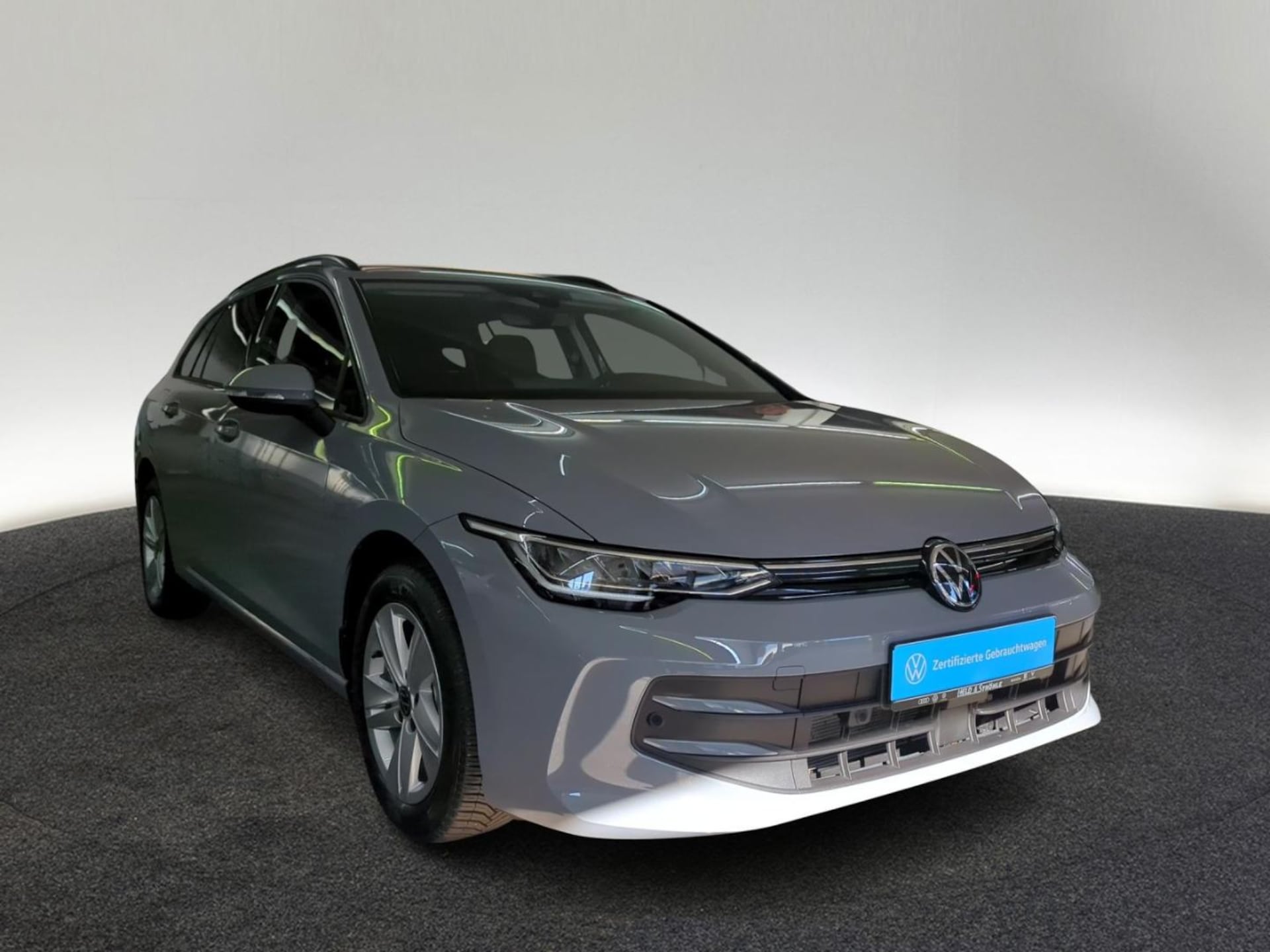 Volkswagen Golf Variant Life