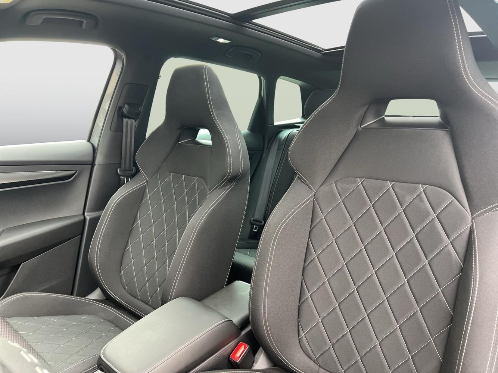 Škoda Karoq – Bild 8