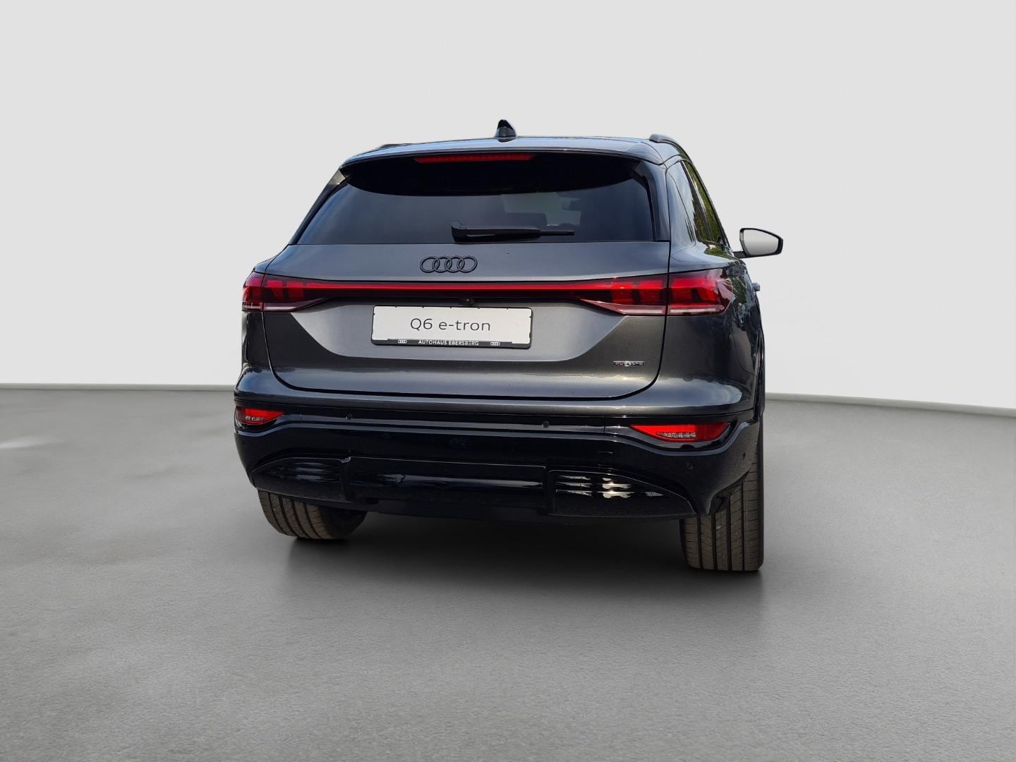 Bild über Audi Q6 SUV e-tron S line business e-tron quattro 315 kW - für weitere Informationen kontaktieren Sie den Audi Partner