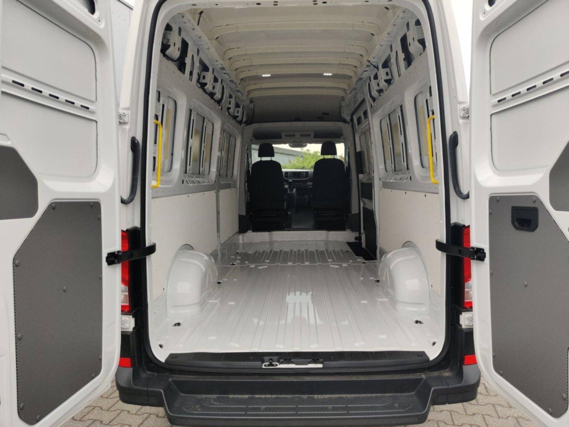 Volkswagen Crafter Kasten langer Radstand