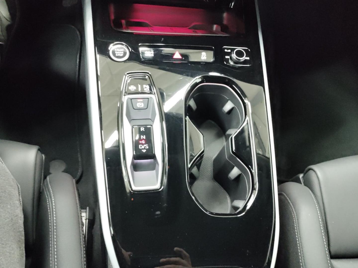 Bild über Audi A5 Avant TDI 150 kW S tronic - für weitere Informationen kontaktieren Sie den Audi Partner