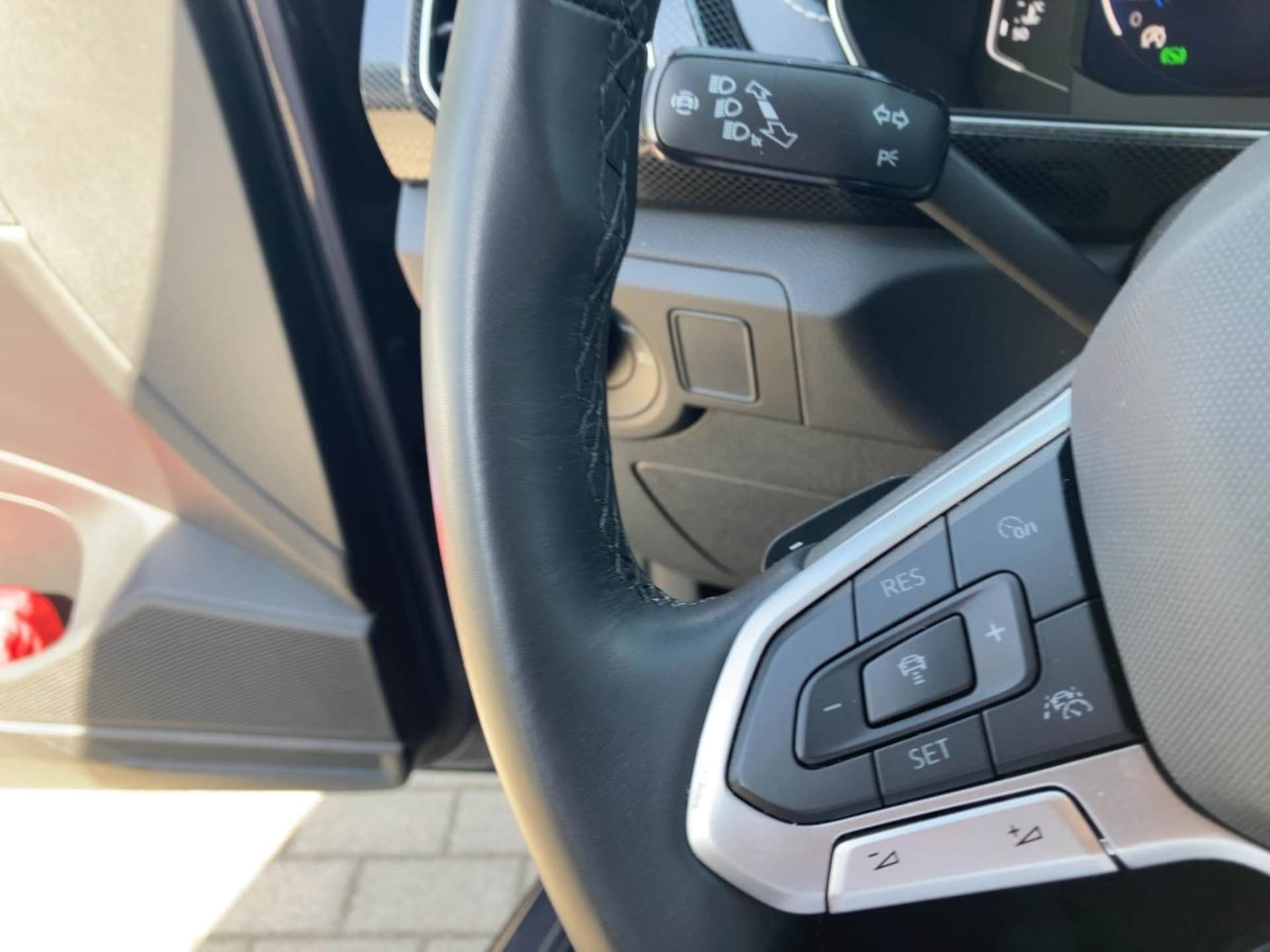 Volkswagen T-Cross Style