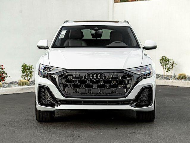 2026 Audi Q8