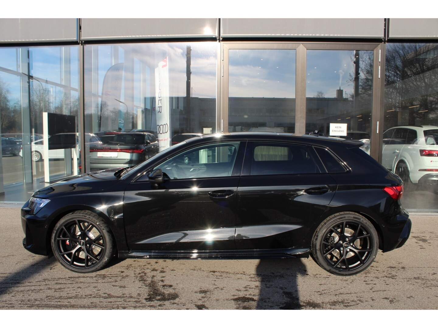 Image about Audi RS 3 Sportback TFSI quattro S tronic