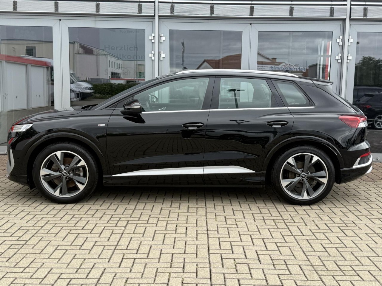 Image about Audi Q4 e-tron 50 e-tron quattro
