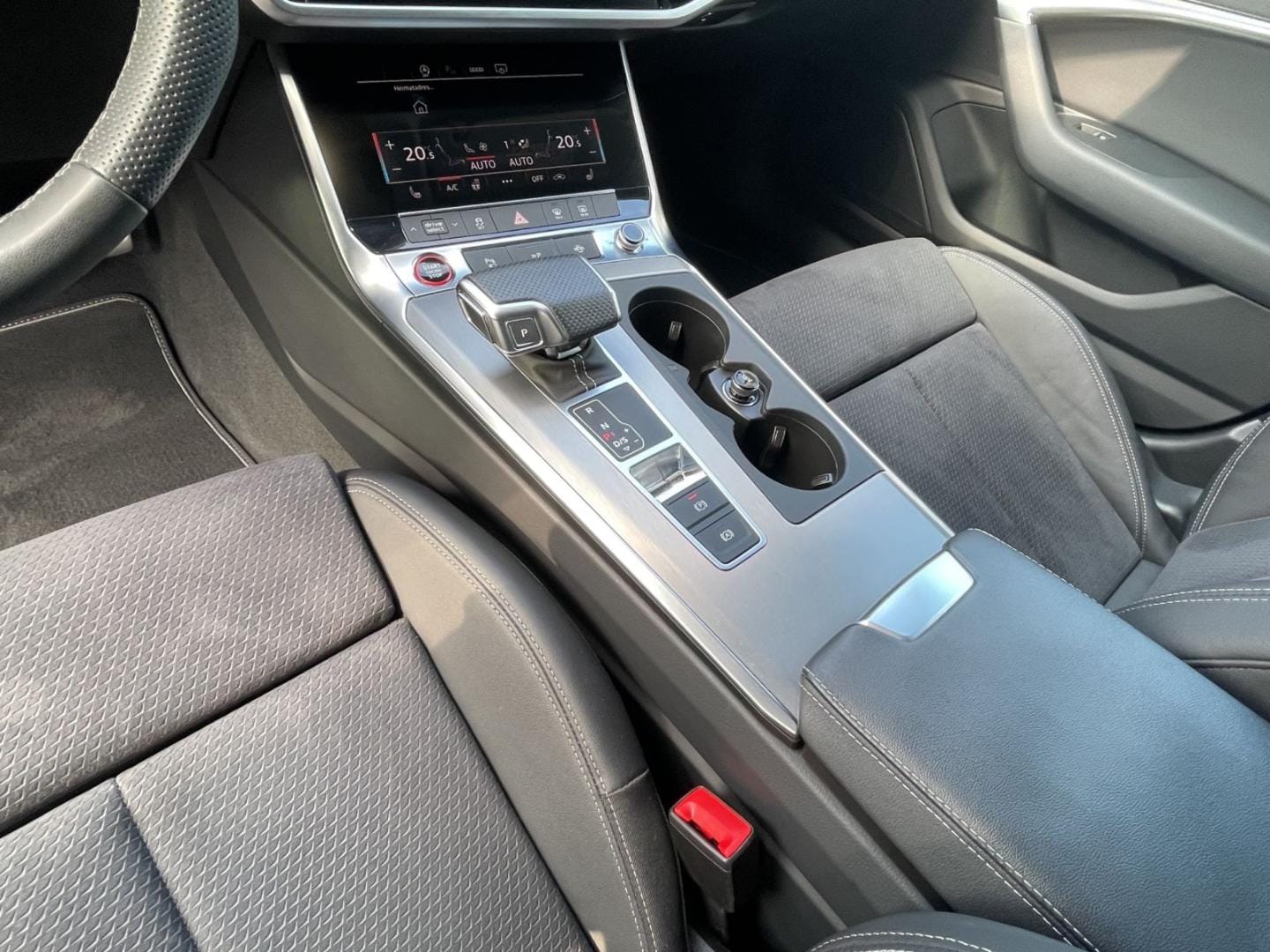 Bild über Audi S6 Avant TDI quattro tiptronic - für weitere Informationen kontaktieren Sie den Audi Partner