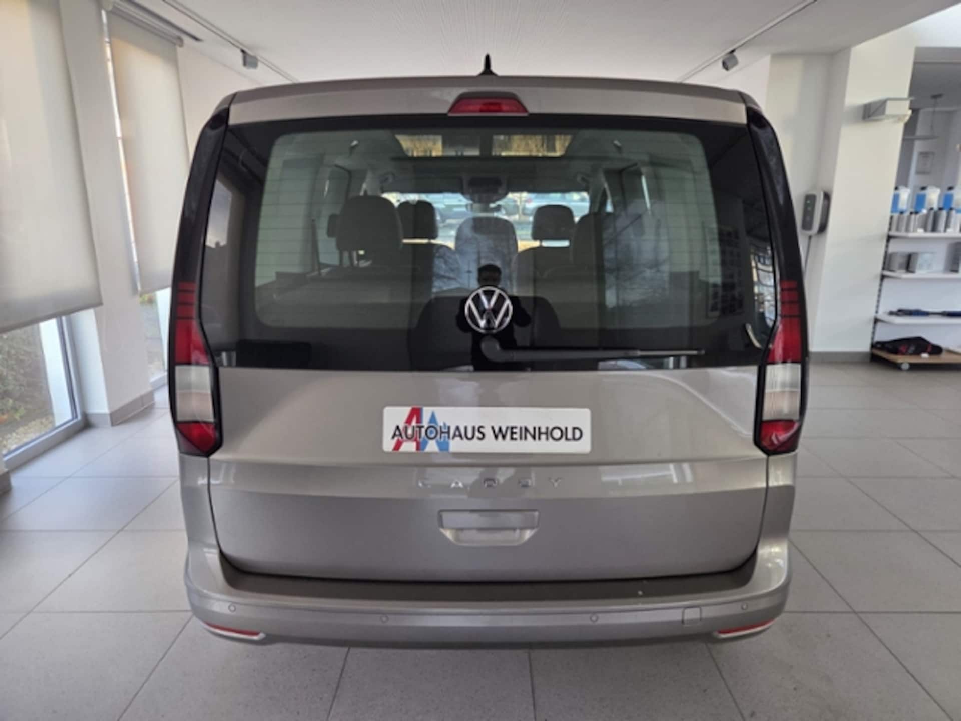 Volkswagen Caddy Basis-Modell