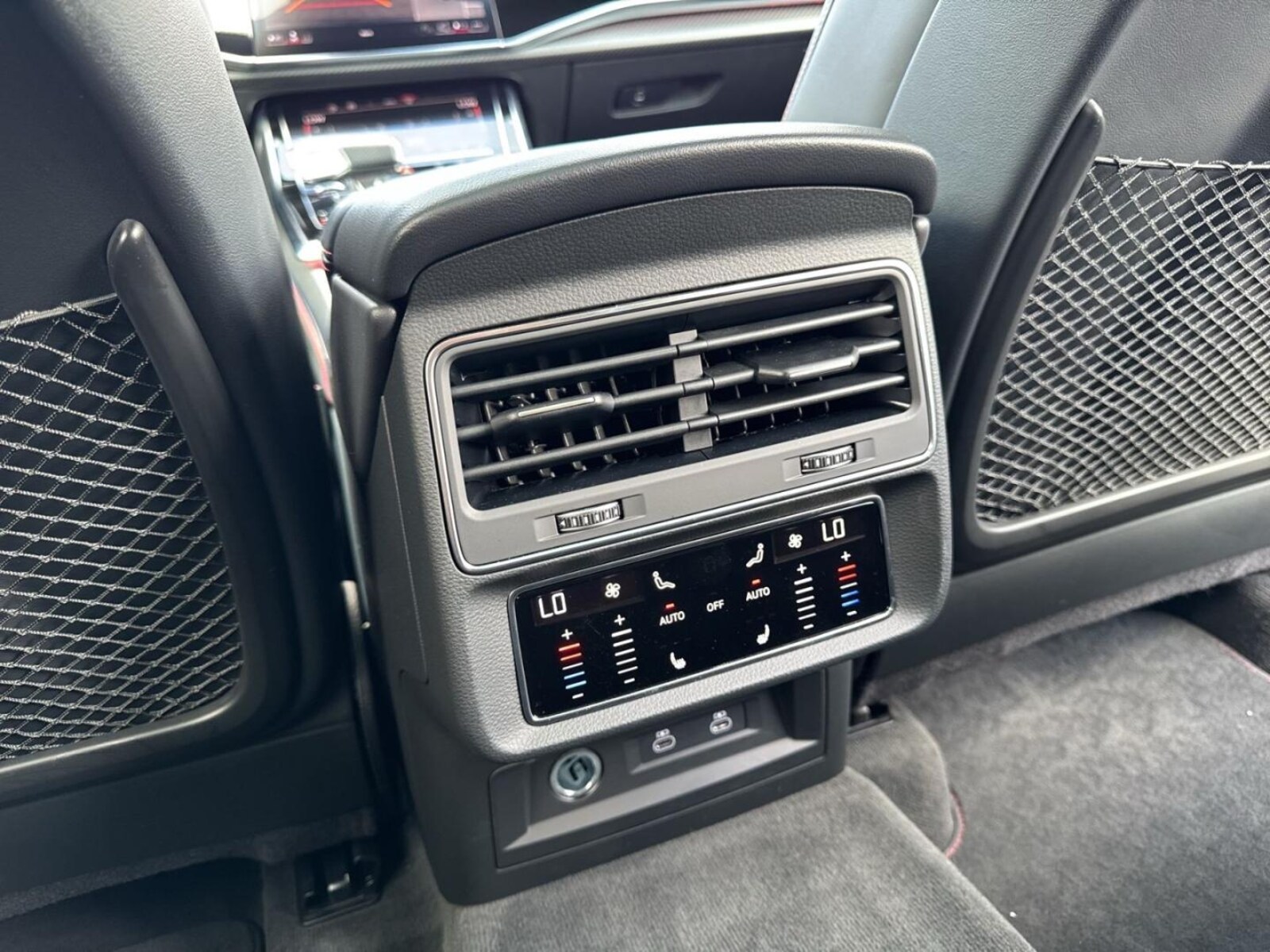 Audi SQ8 – Bild 21